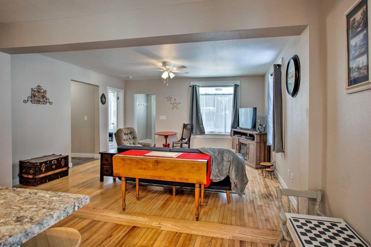 Family-Friendly Menomonie Retreat Walk To Town! Apartment ภายนอก รูปภาพ