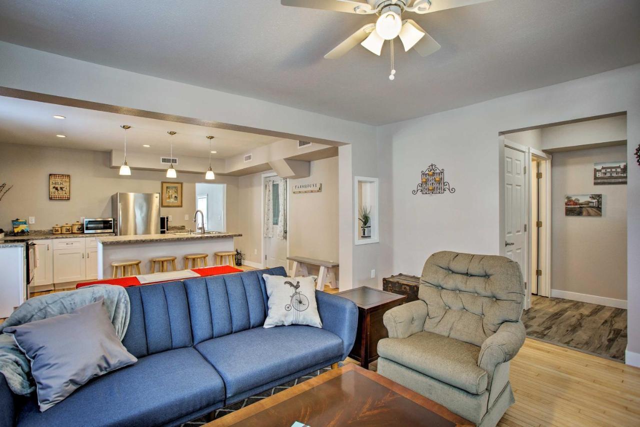 Family-Friendly Menomonie Retreat Walk To Town! Apartment ภายนอก รูปภาพ